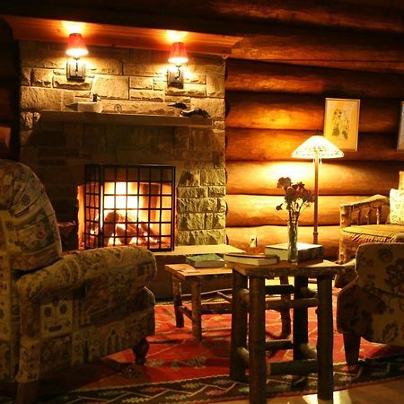 Trout Point Lodge Of Nova Scotia East Kemptville Dalaman gambar