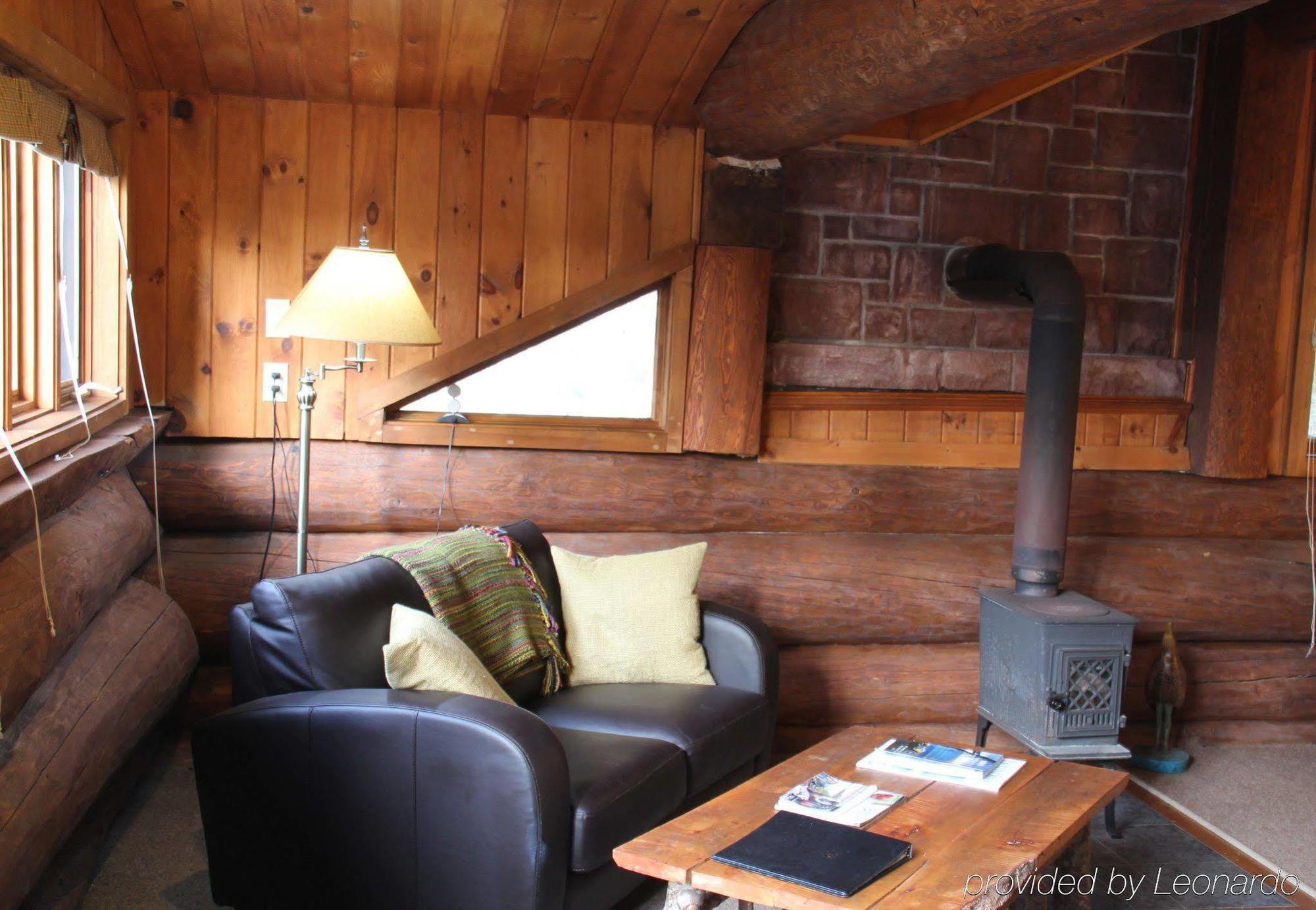 Trout Point Lodge Of Nova Scotia East Kemptville Bilik gambar